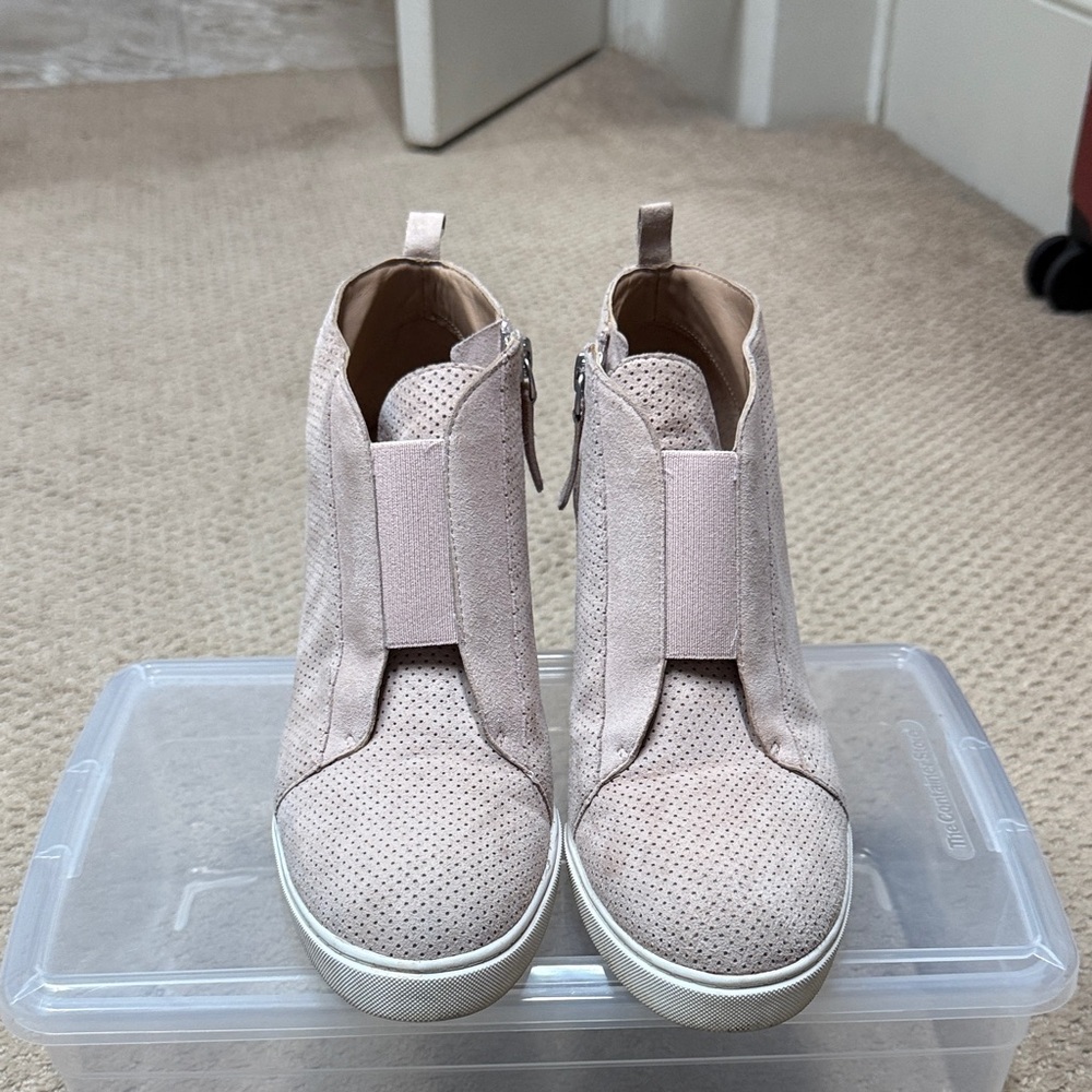 Linea Poala Pink Ankle Boots with Side Zipper